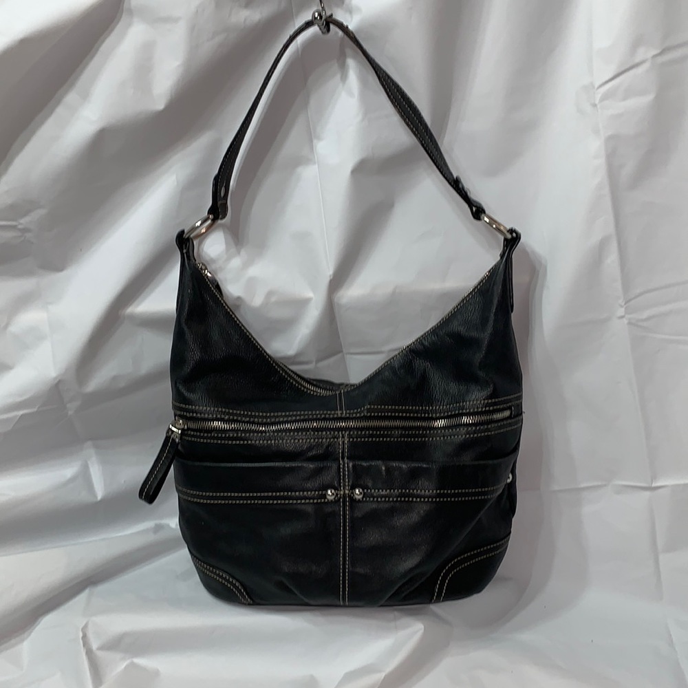 Ellen tracy black leather shoulder bag